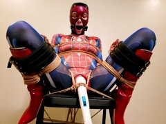 Bondage discipline sadomasochisme, Gebondenheid, Kokhalzen, Orgasme, Spandexonderbroek, Speelgoed
