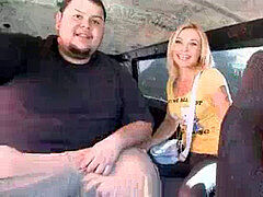 18 años, Mamada, Morena, Autobús, Humillación, Dinero, Público, Realidad