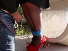 Pieds, Mère que j'aimerais baiser, Douleur, Jarretelles