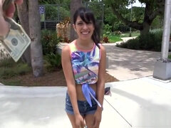 Amateur, Beauté, Sucer une bite, Bus, Classique, Queue, Fille latino, Chatte