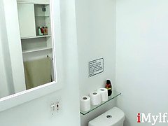 Gros seins, Brunette brune, Plantureuse, Chatte, Chevaucher, Suçant, Tabou, Nénés