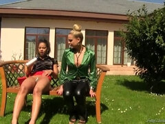 ブロンド, 茶髪の, Hd, 下着, 淫乱熟女, 放尿, シャワー, 濡れ