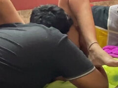 18 ans, Cul à la bouche, Grosse bite, Gros seins, Première fois, Maman, Rugueux, Ados anal