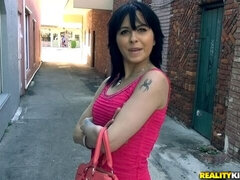Culo grande, Mamada, Morena, Estilo perrito, Dinero, Pov, Cabello corto, Tetas