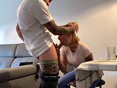 Verga grande, Tetas grandes, Mamada, Europeo, Penetracion con dedos, Sexo duro, Madres para coger, Mamá