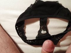 Quick cum on small and smelling panties