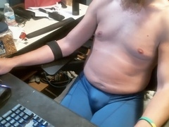 Male pee desperation, desperate wetting, gaymer