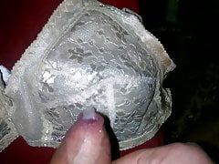 cum bra