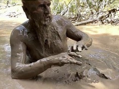 Hairy teddy Takenga Paru shows off his huge dick while getting off