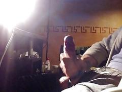 Webcam performer jerks his sizable chode