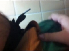 Caminhoneiros se pegando no banheiro