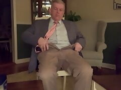 Masturbating daddy showing bare feet