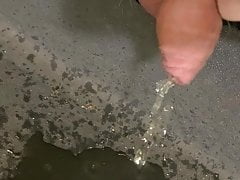 Desperate outdoor piss