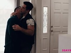 Hunk gays Armond Rizzo and Zario Travezz trade deepthroat bj