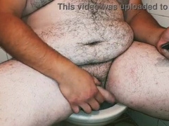 Ginormous hunky hunk witnesses pornography on his cell smartphone and strokes