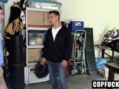 Cop Smashed Homo Thief