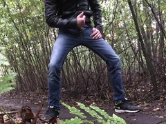 When "smellmydick" from pornhub is outside - messy things happen