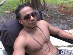 Watch this hot dude stretch out his tight booty with his tongue