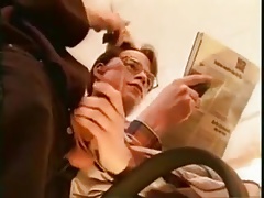 37 Handhelping