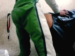 baise en combi. kawa.