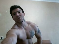 Super hot muscle guy cum on cams