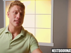 Aspiring Actor Fucked Bareback - Kyle Wyncrest & Logan Aarons 7 Min