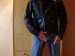 Wank and cum load in Levis 501 and leather jacket
