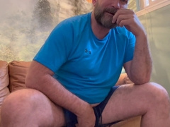 Wooly Wordy Parent faps off on the couch - while running his filthy hatch