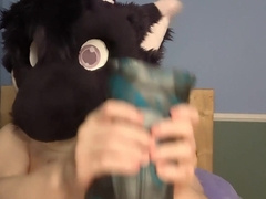 Dragon Murrsuiter prematurely blows a load using bad dragon but keeps going