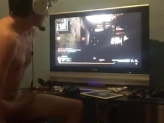 Twink Plays Call of Duty and Cums