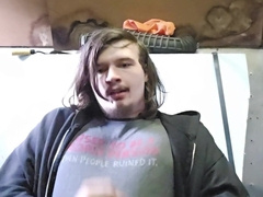 Father fapping him self in his work shed