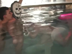 Partying stud dicksucked by group of amateurs