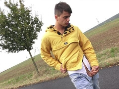 Finn Harper strives for handjobs in a car