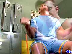 Gaybait jock porked while working out
