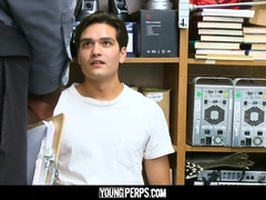 YoungPerps - Youthfull Guy Rails Sausage and Takes 2 Fountains