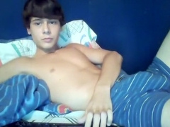 beautiful and smooth wanker boy o cam