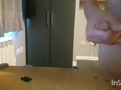 Amature lad 18teen pop-shots in the room rapid and firm