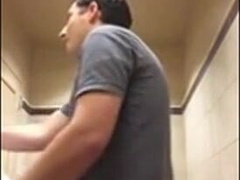 White Manager Pounds Black Theif In Restroom 8