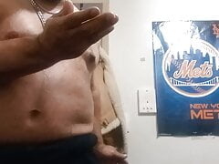 NUDE FLEXING AND STRETCHING COME GET THIS GOOD MIXED DICK BABY
