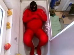 lycra zentai rot badewanne 3