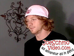 heterosexual Nimrod unclothes and shows off his dick for a gargle