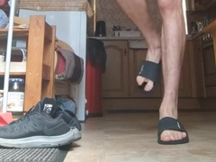 Lean Teenie Displays off his Bony Long Gams