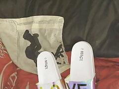Cum on LOVE slides