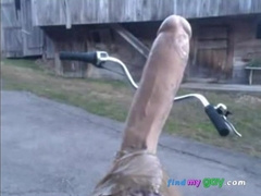 Bycicle with a butt-plug - Bicicleta con consolador 5