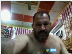 Punheta do maduro arabe 5