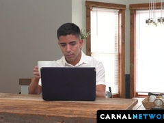 Milo Miles gives Latin boss a barefuck Monday to start his work week