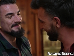 Ian Holms breeds Baxter James and makes his cock swell from pleasure