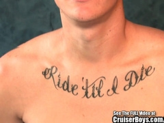 Youthfull Str8 Goth Fapping Off His Man Rod