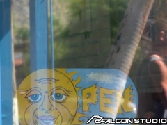 Pals Pick Up & Drool Roast Youngster - FalconStudios