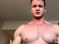 Muscle worship, gay bodybuilder, gay flex